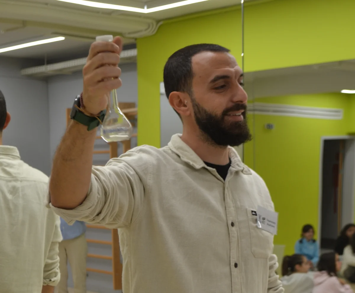 Στείλτε μας το βιογραφικό σας σημείωμα