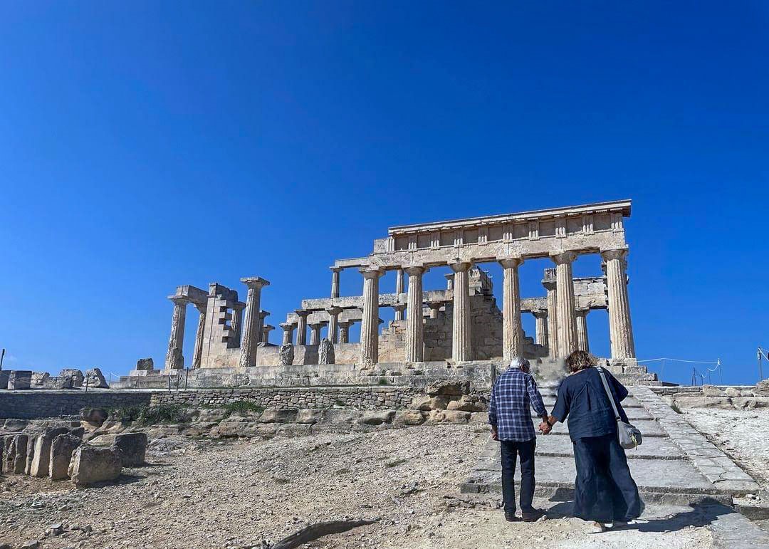 Βασιλική Παναγιωτοπούλου – Βόλτα στο παρελθόν μαζί, Ναός της Αφαίας
